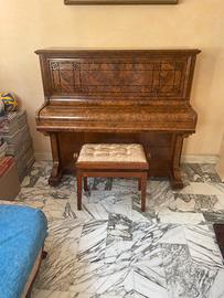 Pianoforte in radica di noce con sgabello