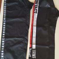 Pantaloni da kick boxing. 