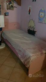 Letto singolo rosa