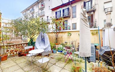 TRILOCALE CON AMPIO TERRAZZO IN CONTESTO D'EPOCA!