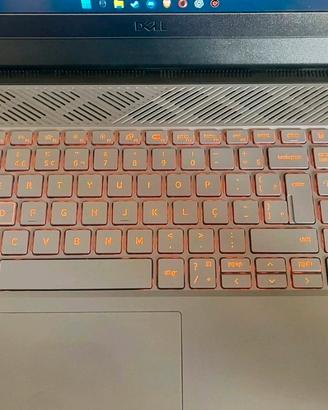 Dell G15 5520 i5-12500H RTX 3050 32GB
Gaming