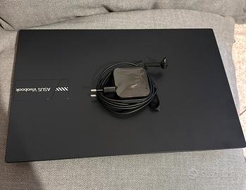 Asus Vivobook 15 i3/8GB/512GB