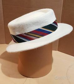 Cappello donna in feltro di lana bianca pregiata