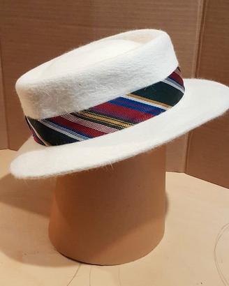 Cappello donna in feltro di lana bianca pregiata