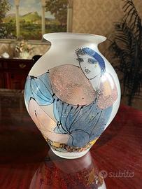 Vaso in vetro dipinto a mano
