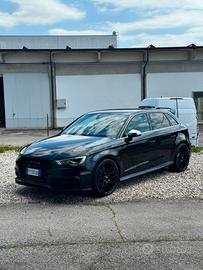 Audi S3 Stronic quattro