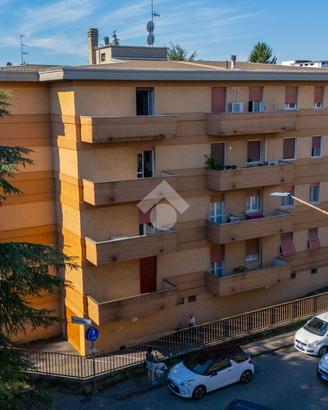 3 LOCALI A PARMA