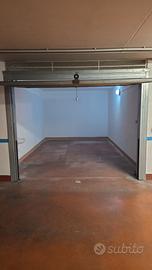 Box auto privato 20 mq via dei brusati
