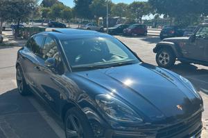 Porsche macan T 265cv