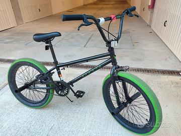bicicletta BMX