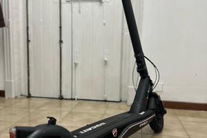 Monopattino Ducati Pro III Advanced Safety