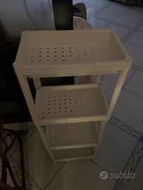 Scaffale in plastica bianco