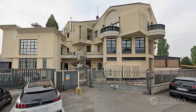 Immobile di 54 m² a Seregno