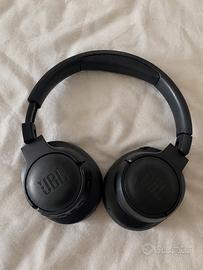 JBL Tune 760NC