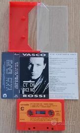 Vasco Rossi "C'è chi dice no" audiocassetta tape