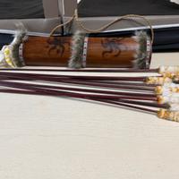 Frecce fatte a mano il legno