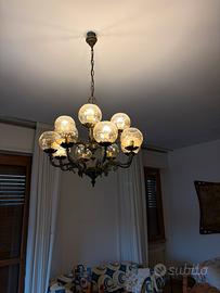 Lampadario classico a bracci in ottone e vetro
