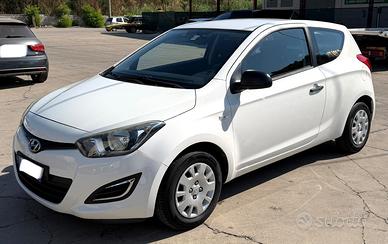 Hyundai i20 1.2 Benz 85CV 3p. Sound Edition