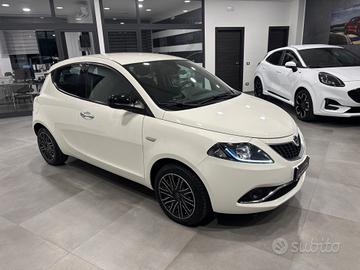 Lancia Ypsilon 1.0 FireFly 5 porte S&S Hybrid Gold