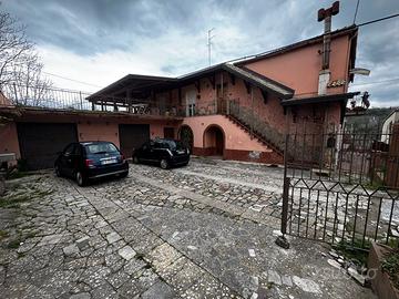 Trilocale arredato in mini complesso residenziale