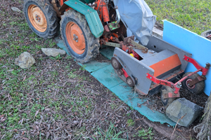 Trattore pasquali 18 cv + trinciaerba da 90 cm