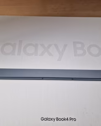 Samsung Book 4 pro  16 pollici AMOLED come nuovo