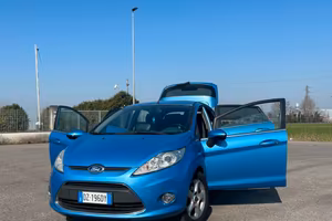 FORD FIESTA  TITANIUM  1400 gpl