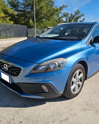Volvo V40 Cross Country D4 Kinetic + tetto panoram