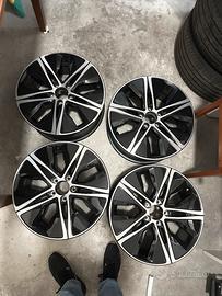 Cerchi mercedes classe A B CLA C RAGGIO 18 amg