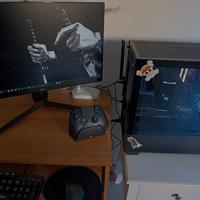 PC da gaming assemblato con Monitor e accessori in