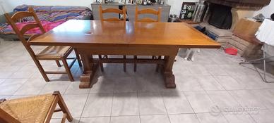 tavolo in legno massello 