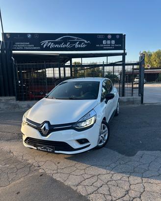 Renault Clio dCi 8V 75 CV 5 porte Moschino Intens