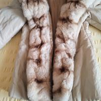 Giacca con collo e abbottonatura in pelliccia