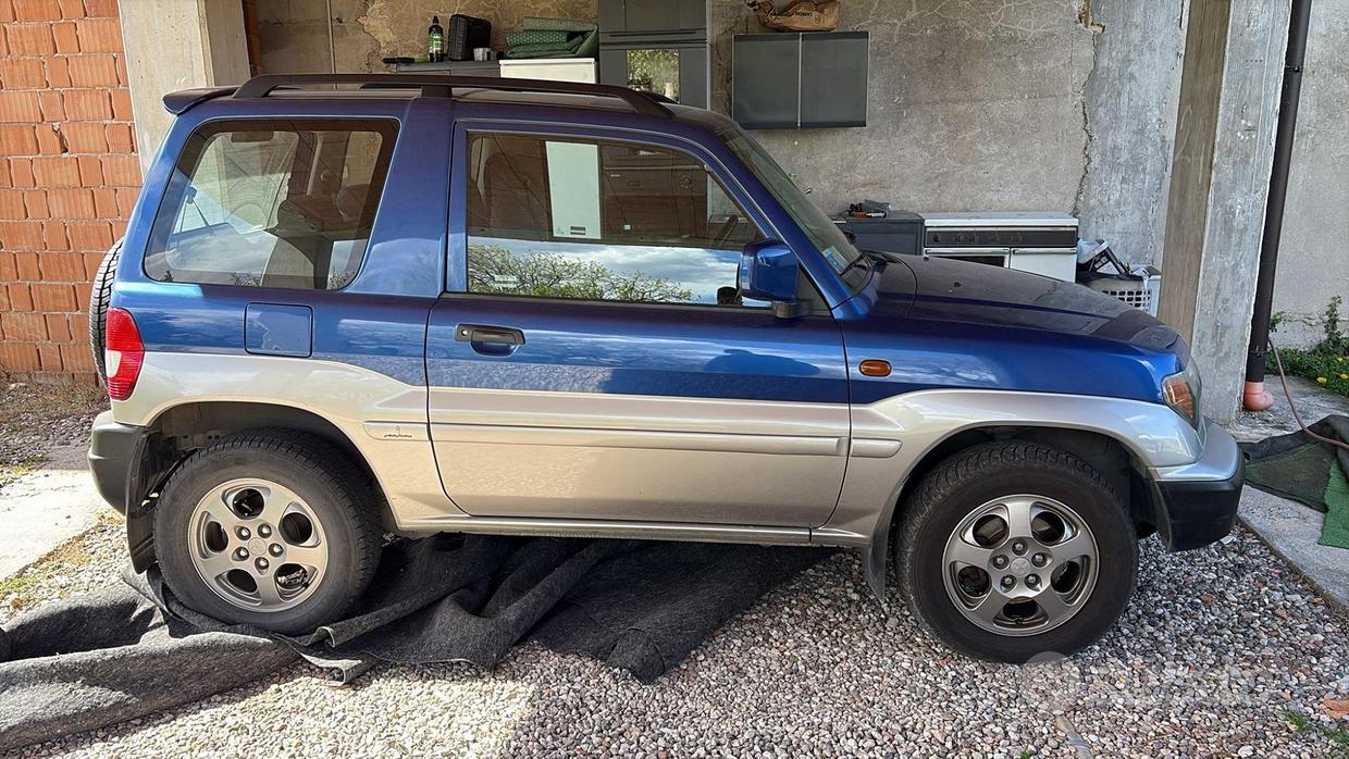 MITSUBISHI Pajero Pinin