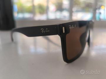 Occhiali da sole RayBan P mod. RB2222