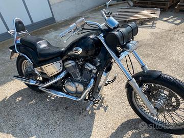 Honda VT 600