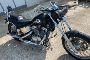 Honda VT 600