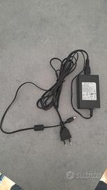 ALIMENTATORE  9.0V 3.0A