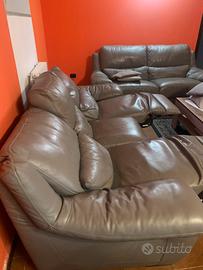 Divani in pelle “Divani & Divani”