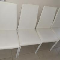Sedie in pelle bianche