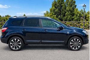 Nissan  qashqai 7 posti tenuta in modo impeccabile