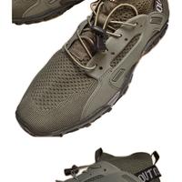 Scarpe sportive, jogging, escursioni