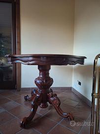 Tavolo in legno
