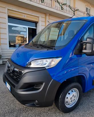 Furgone Opel movano 2.2 hdi 3 posti solo 9milakm