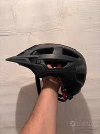 Casco uvex mtb