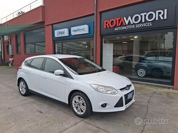 Ford Focus 1.6 105 CV