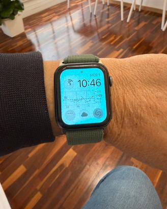 Apple Watch serie 5 44mm  GPS perfetto + cinturini