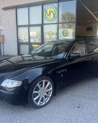 MASERATI Quattroporte 4.2 V8