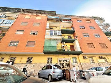 3 LOCALI A NAPOLI