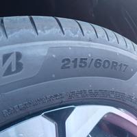 4 gomme Bridgestone Turanza 6 215/60 R17 nuove 